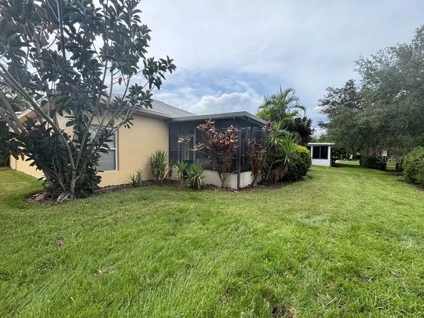 106 VISTA DR