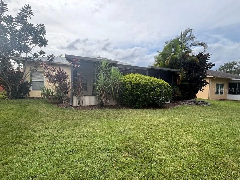 106 VISTA DR