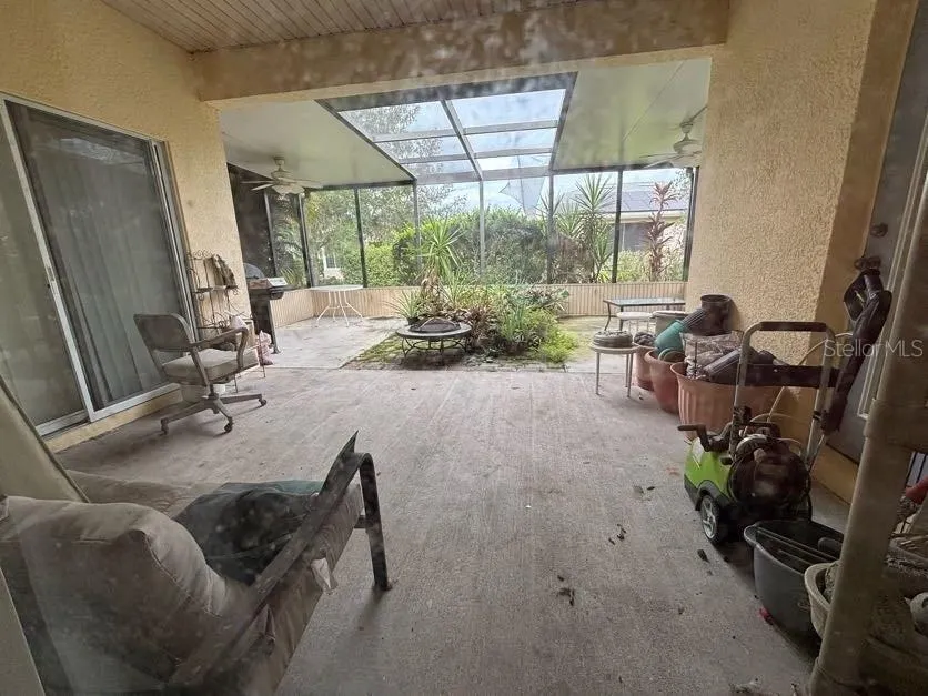 106 VISTA DR