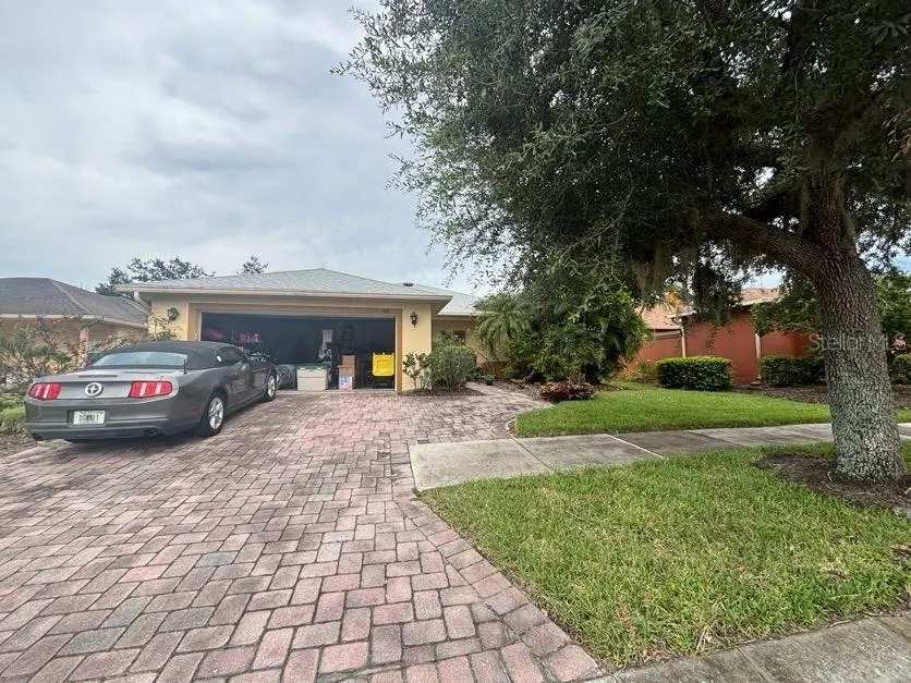 106 VISTA DR