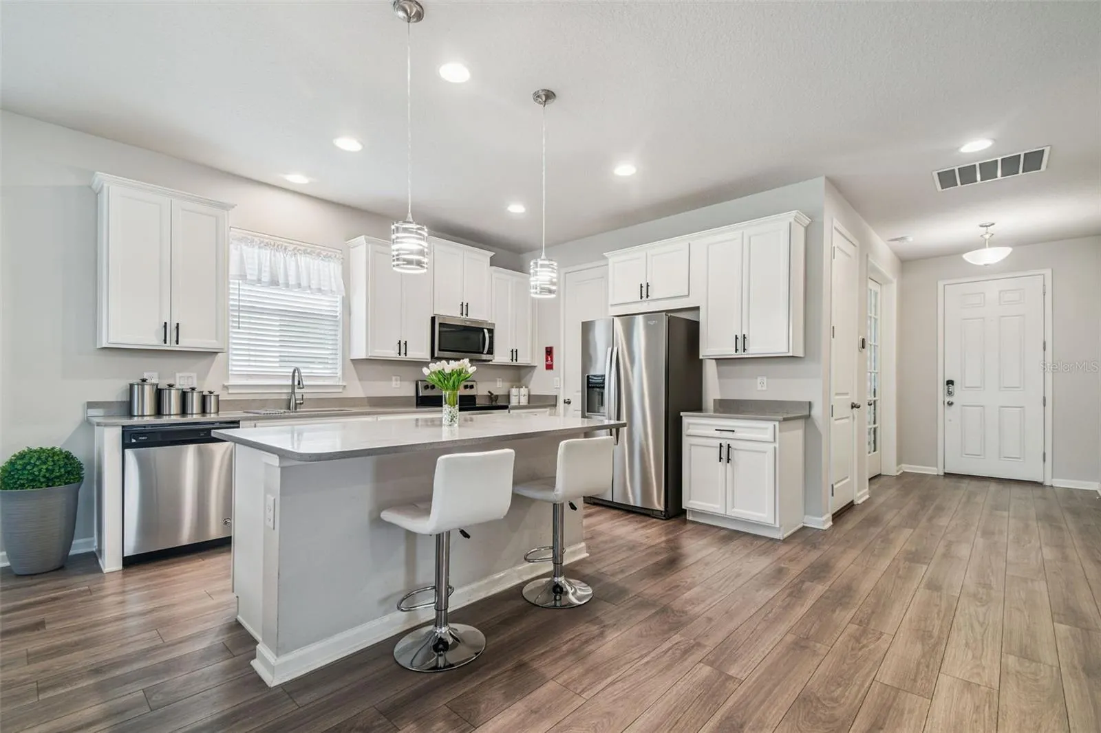 11514 CEDAR VALLEY #101, #101