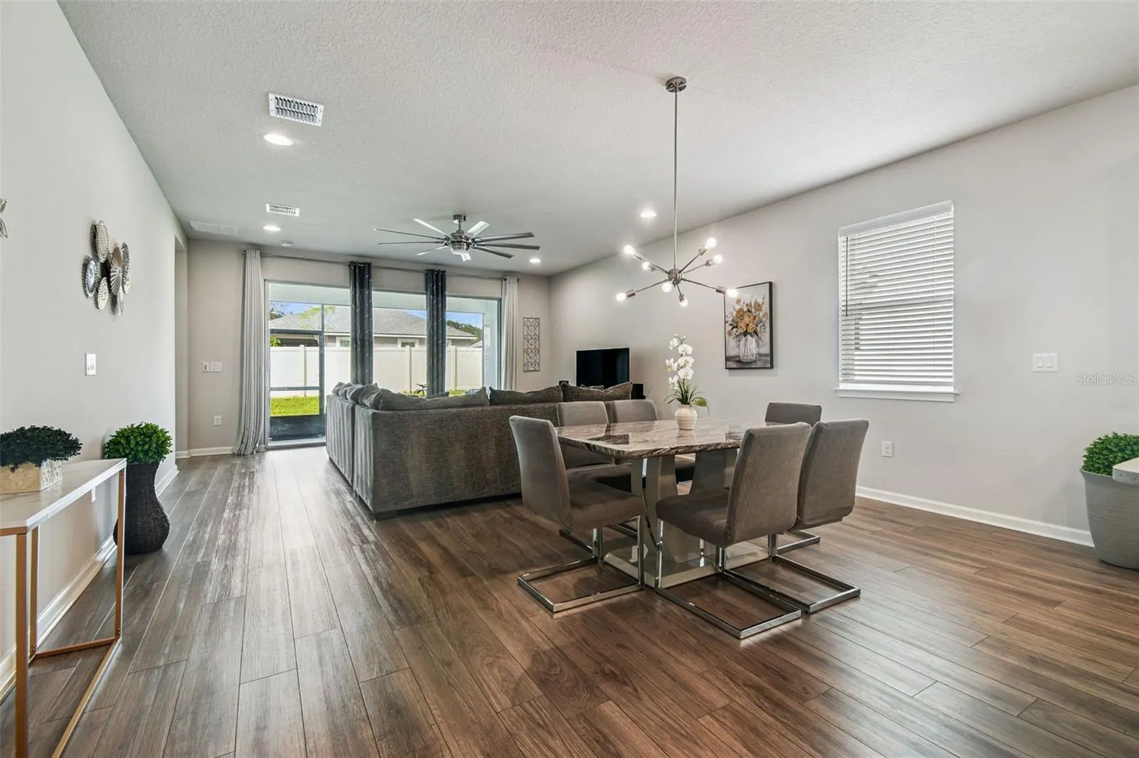 11514 CEDAR VALLEY #101, #101