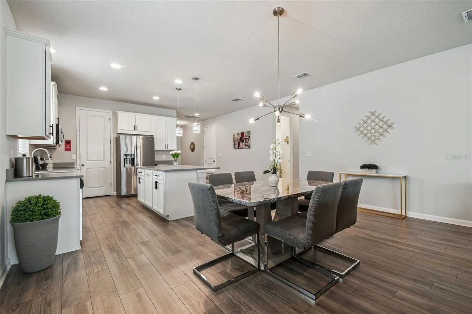 11514 CEDAR VALLEY #101, #101