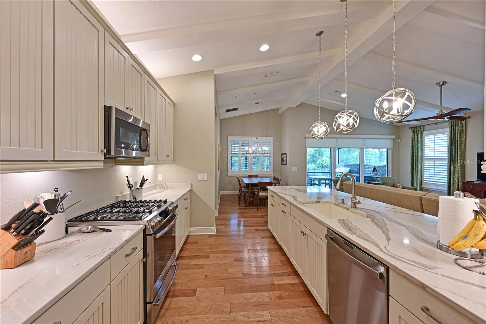 8031 SANDSTAR WAY