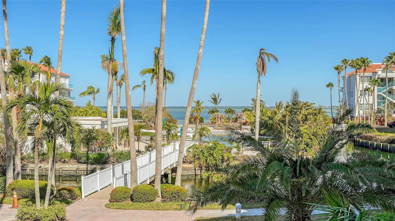 350 GULF OF MEXICO DR #211, #211