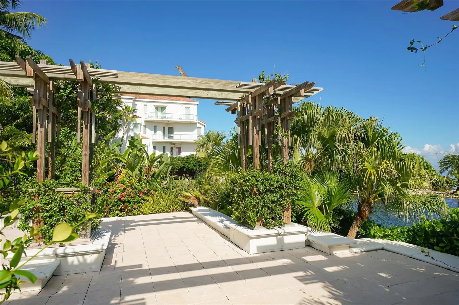350 GULF OF MEXICO DR #211, #211