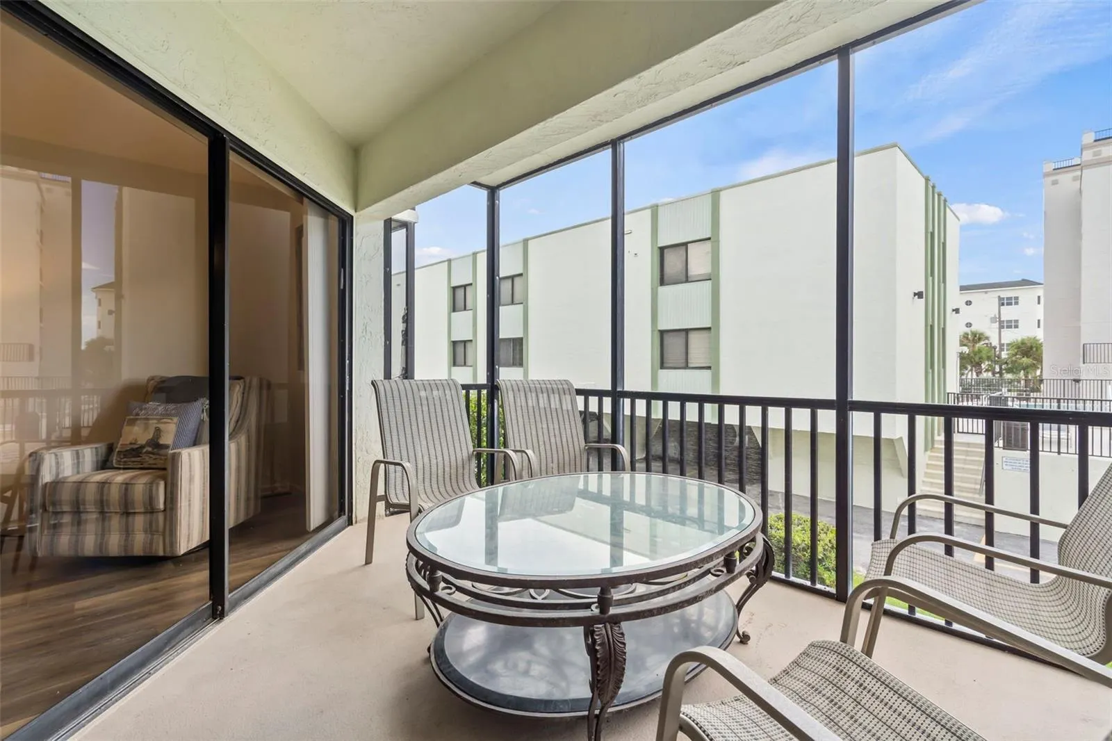 2810 N BEACH RD #106, #106