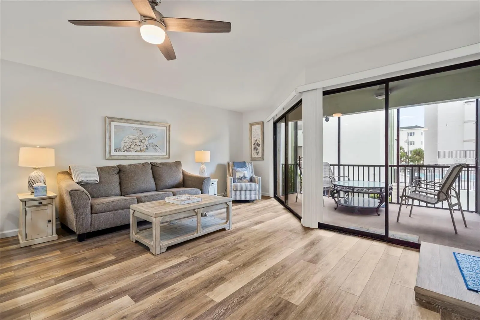 2810 N BEACH RD #106, #106