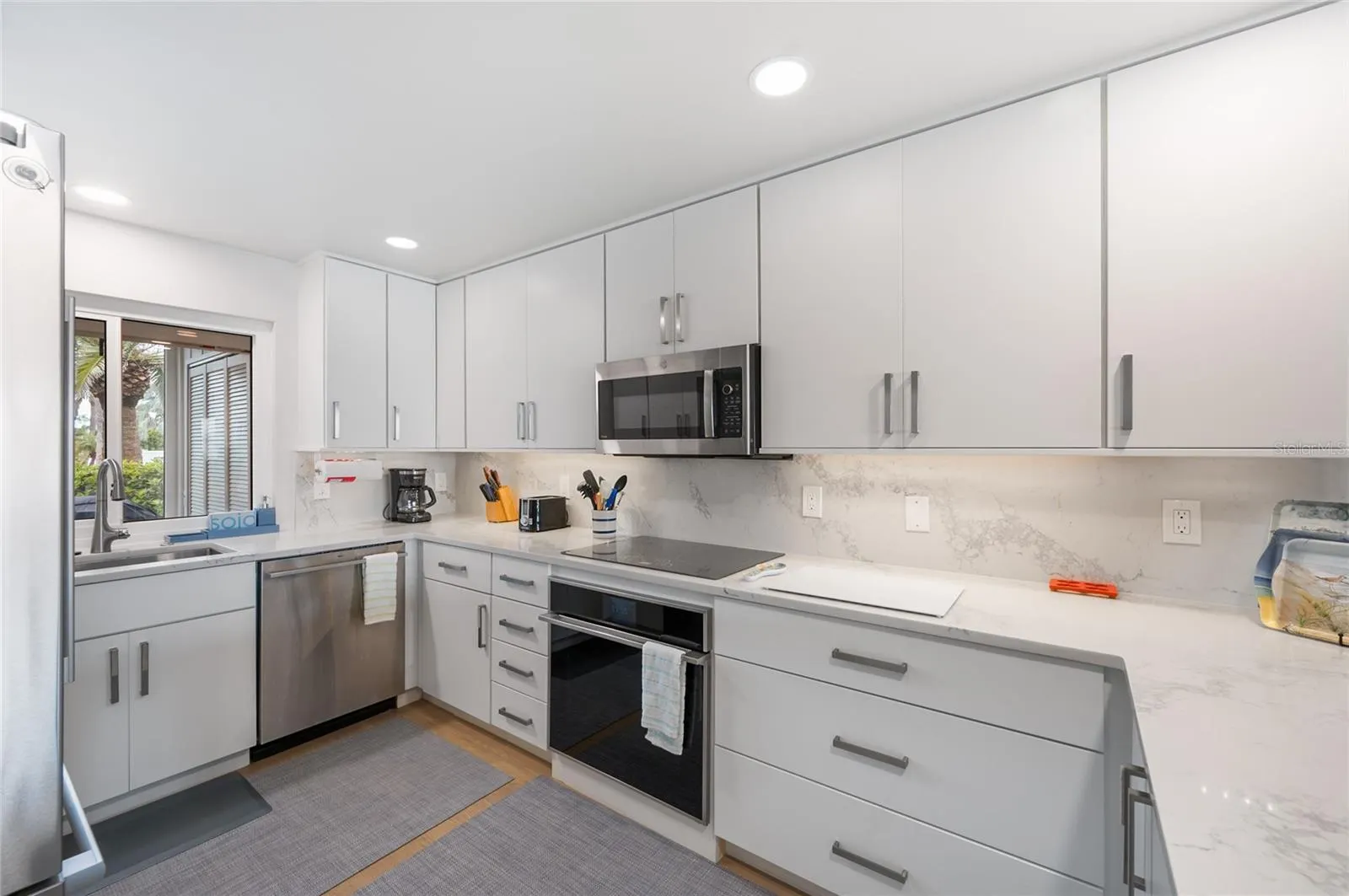 6400 FLOTILLA DR #72, #72
