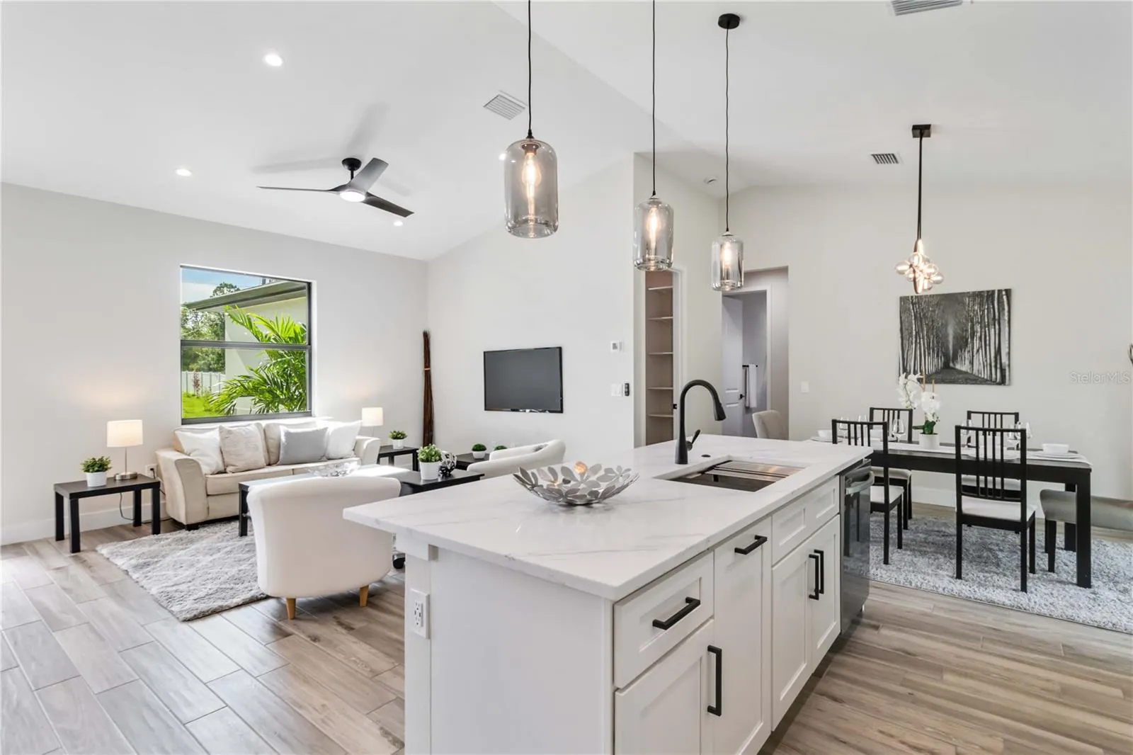 5655 ABELOVE LN