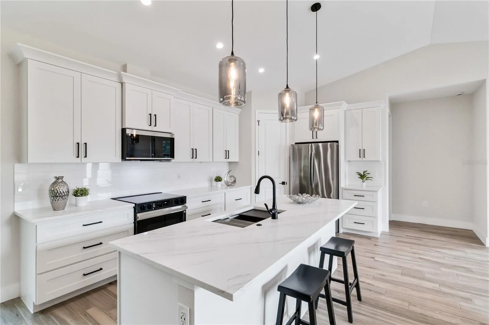 5655 ABELOVE LN