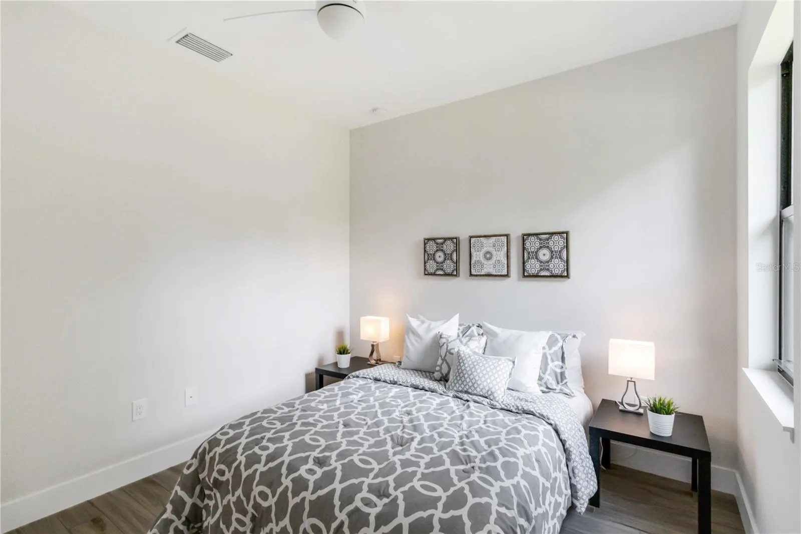 5655 ABELOVE LN