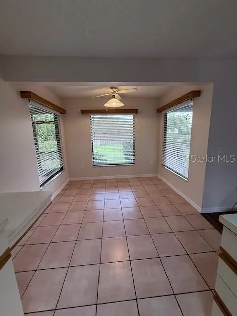 2393 AUBREY LN