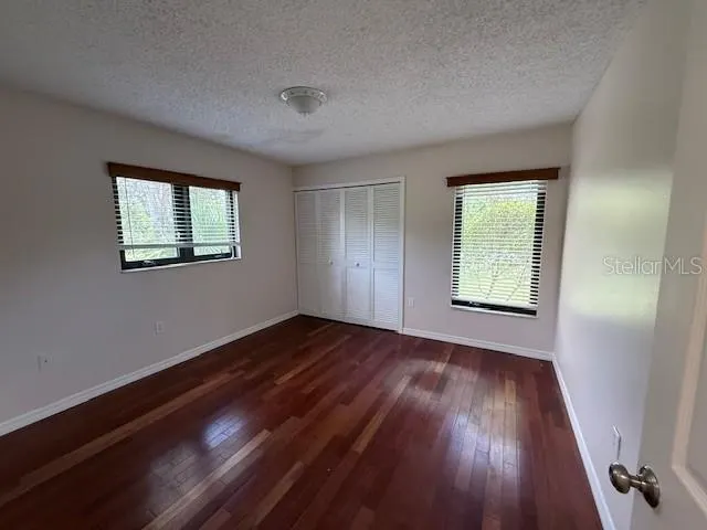 2393 AUBREY LN