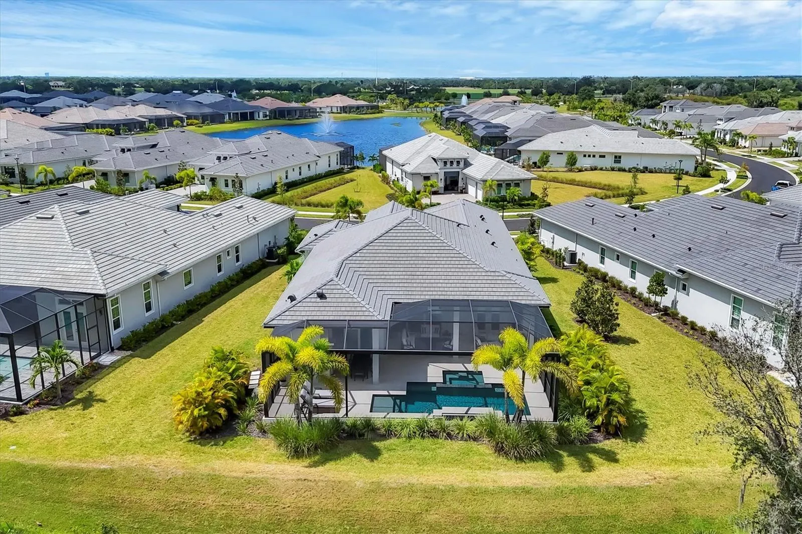 8368 SEA GLASS CT