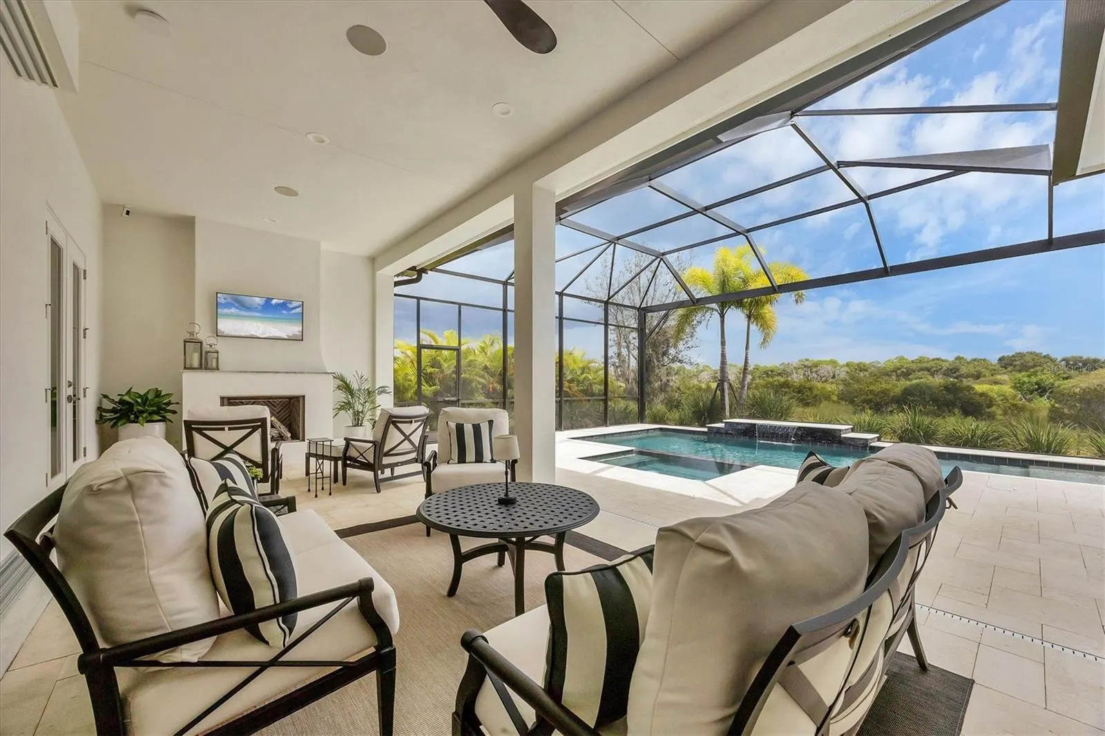 8368 SEA GLASS CT