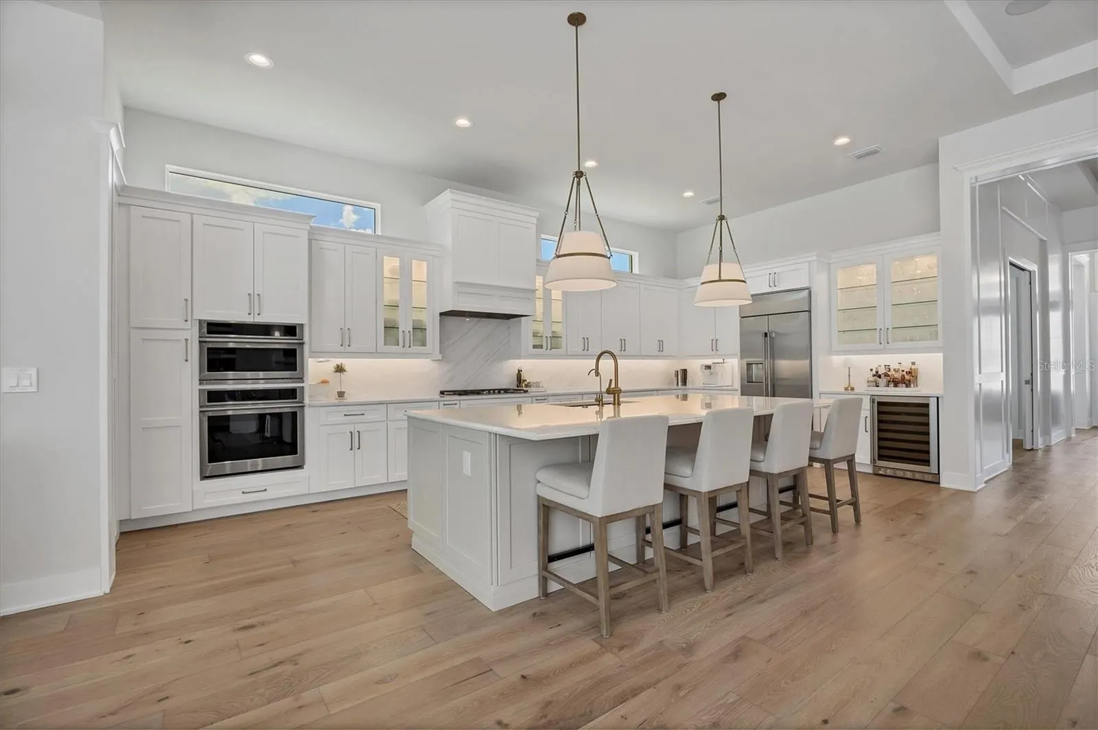 8368 SEA GLASS CT