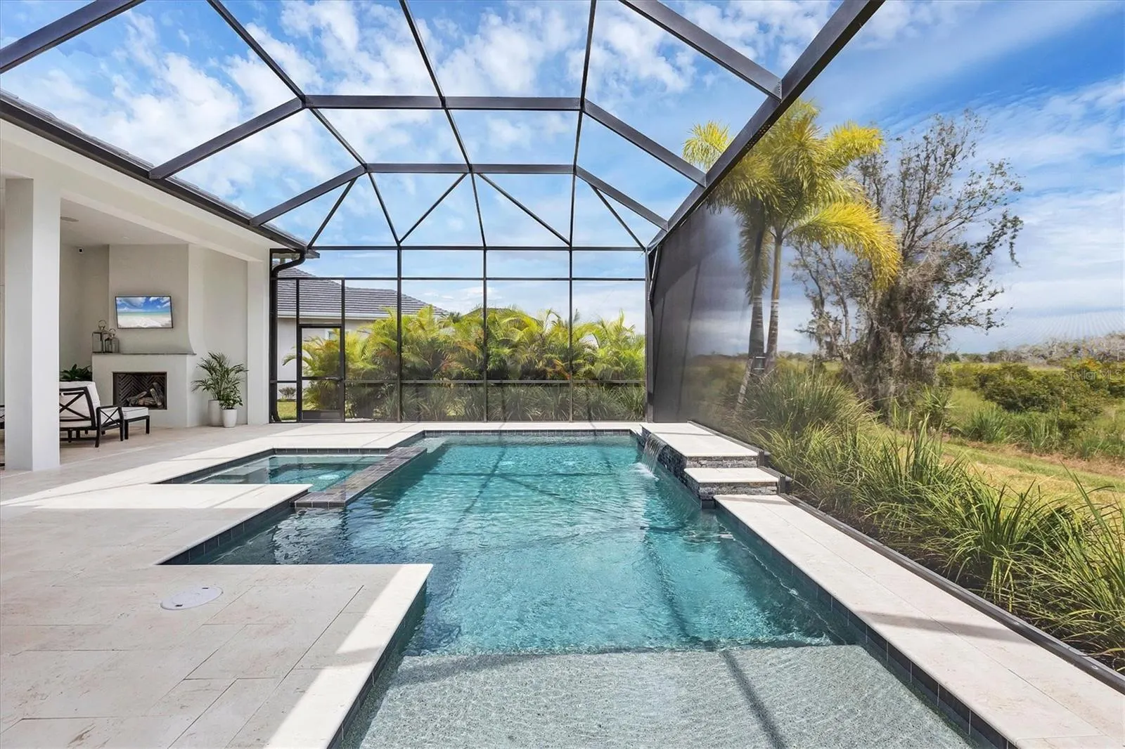 8368 SEA GLASS CT