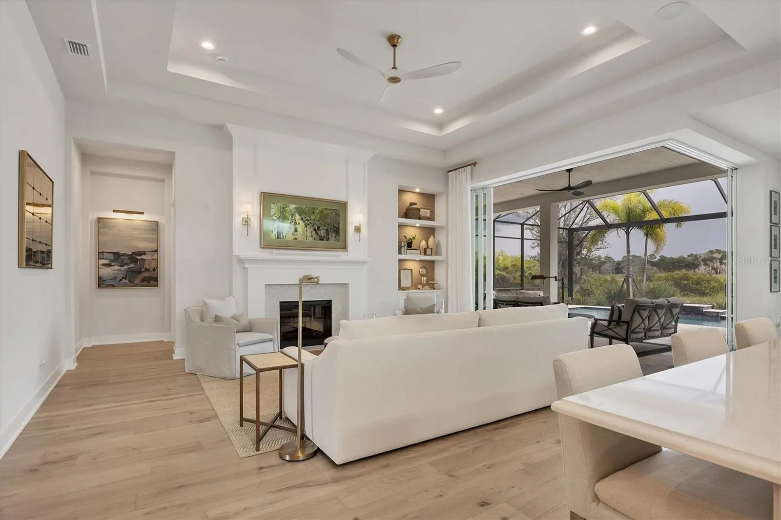 8368 SEA GLASS CT