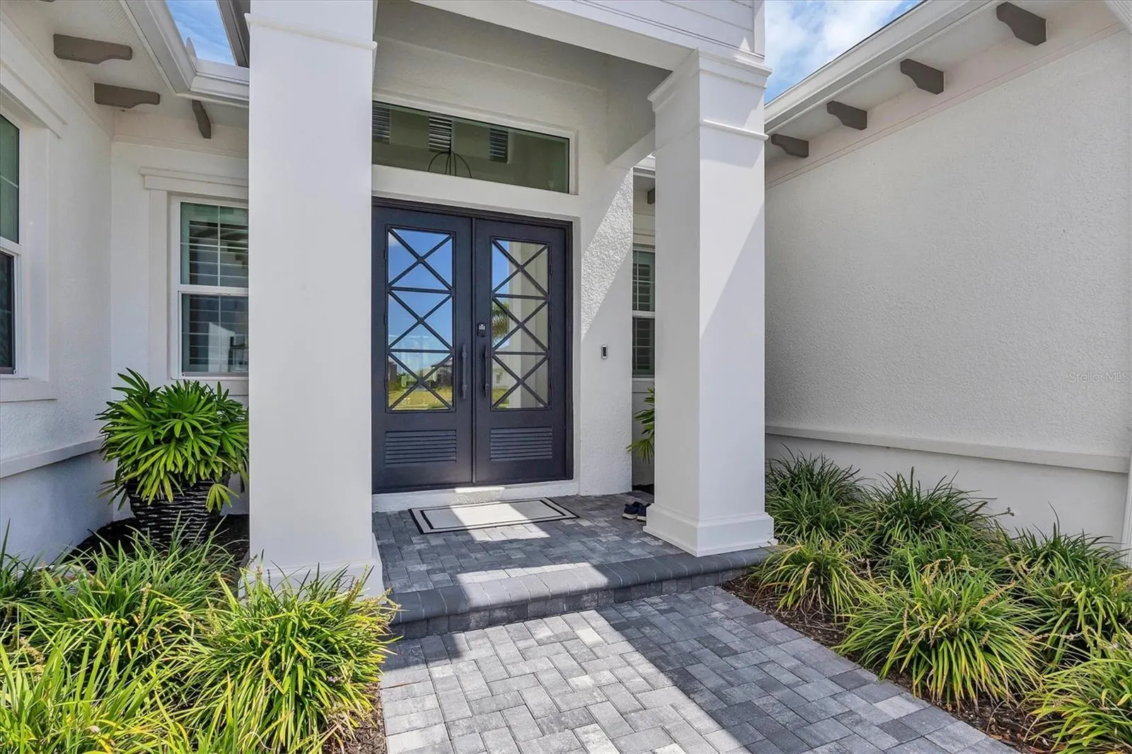 8368 SEA GLASS CT