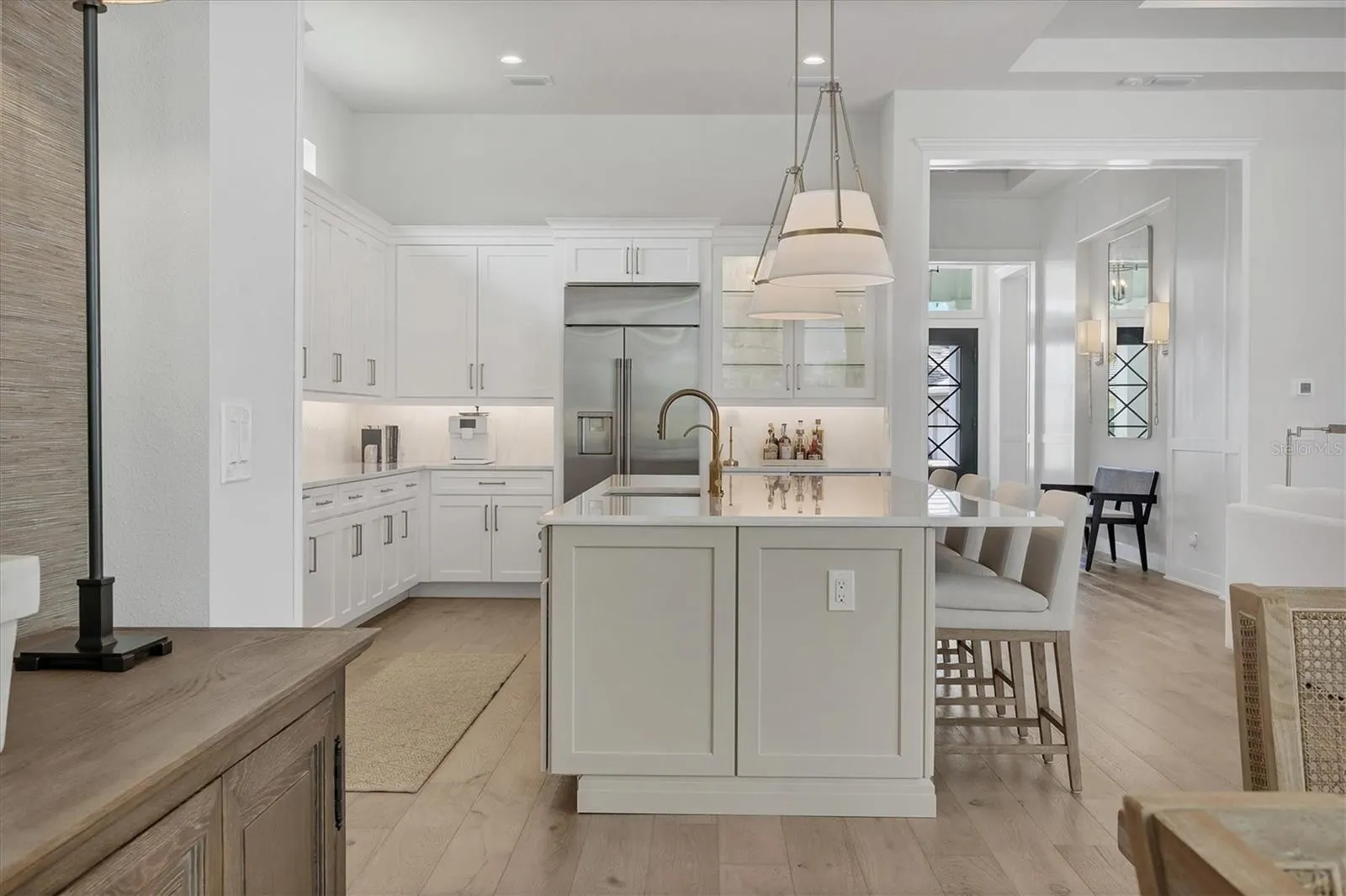 8368 SEA GLASS CT