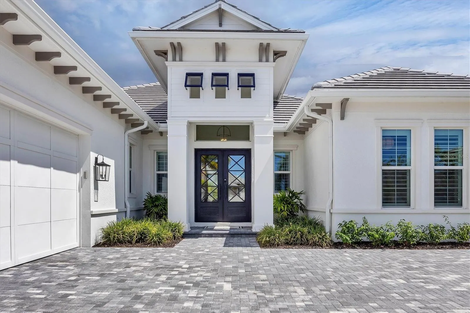 8368 SEA GLASS CT