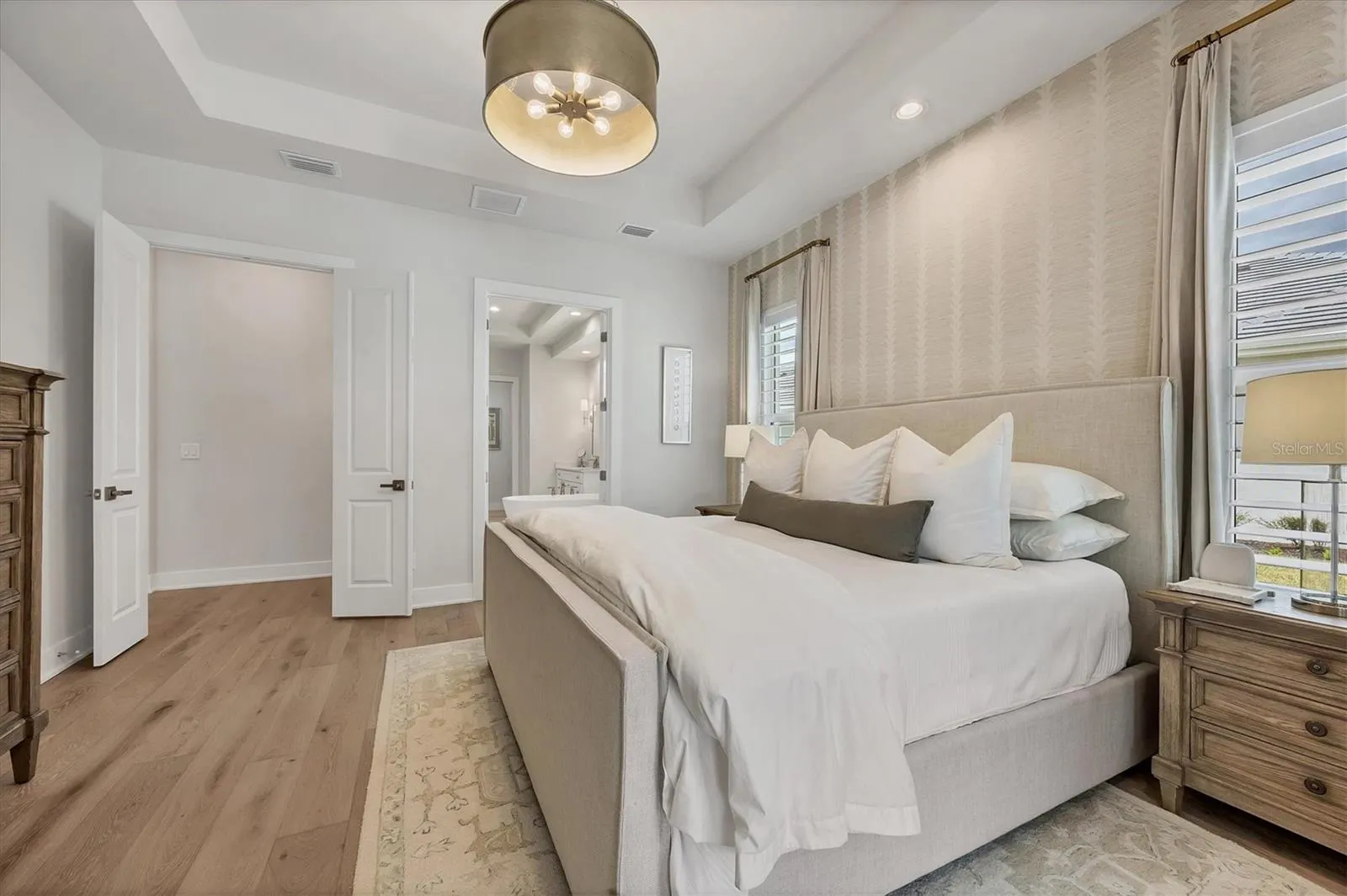 8368 SEA GLASS CT