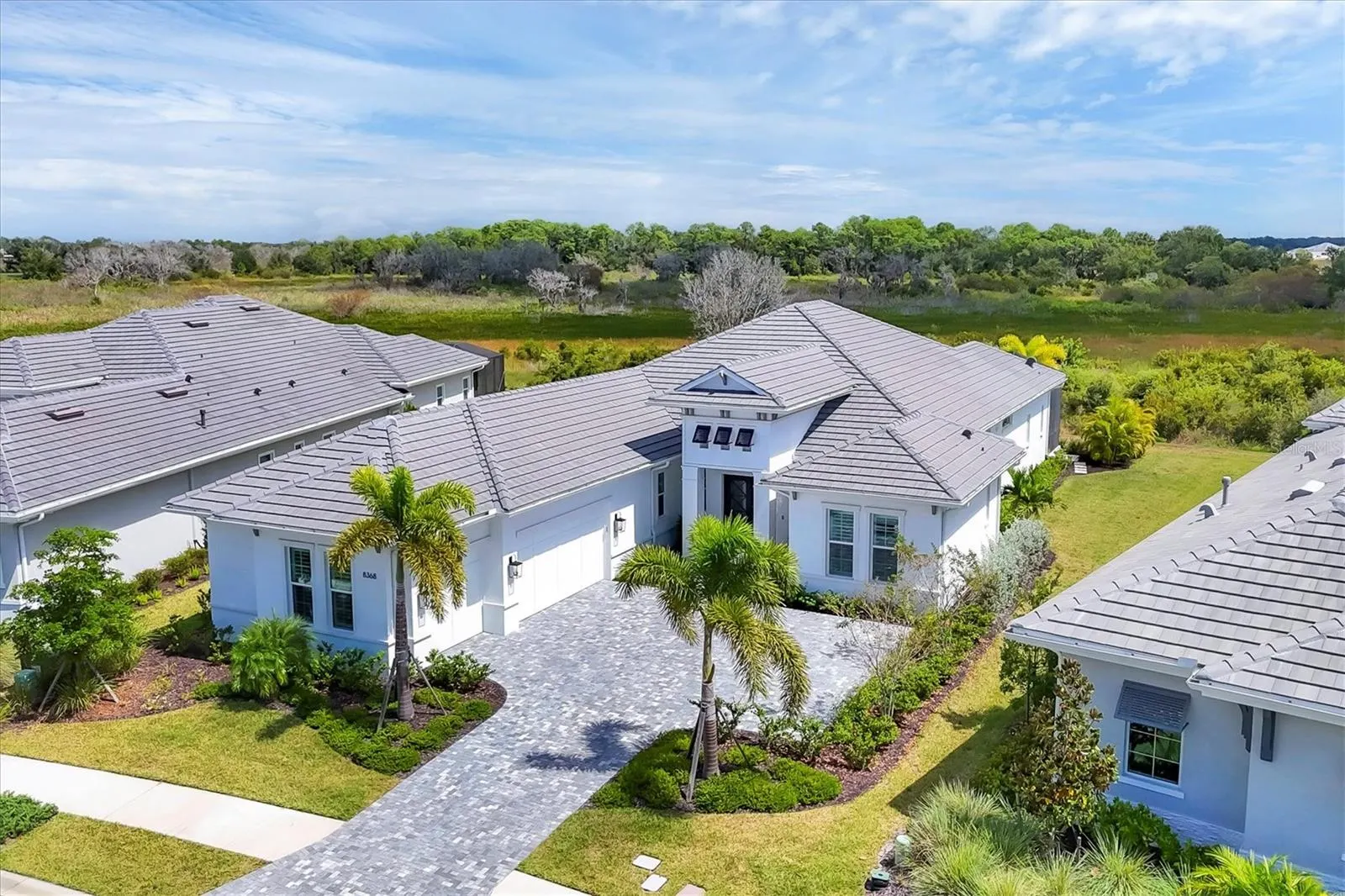 8368 SEA GLASS CT