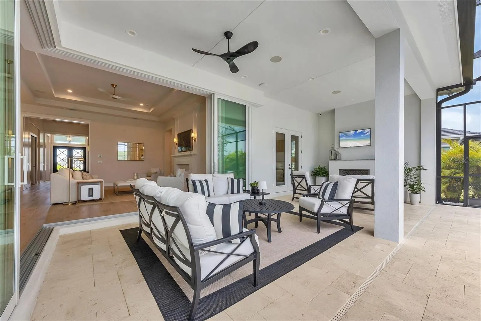 8368 SEA GLASS CT