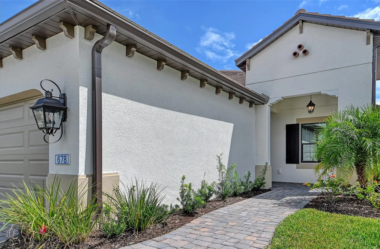 678 ALLORA AVE