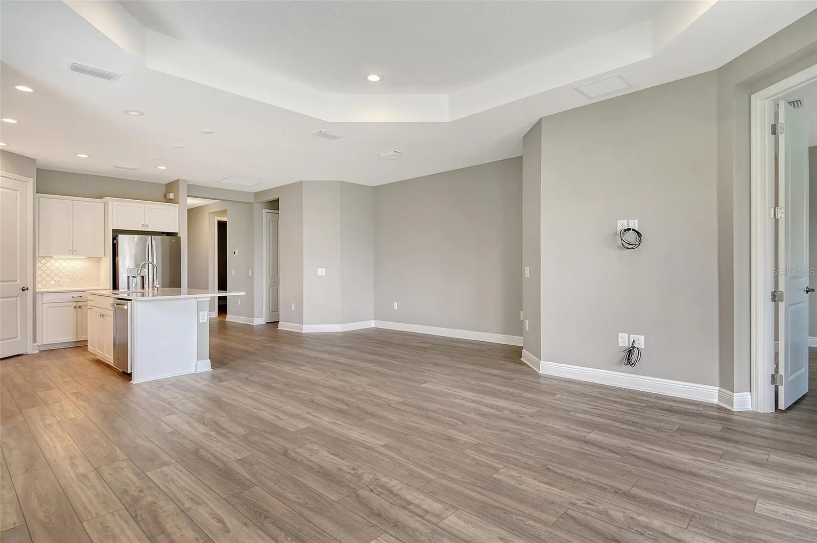678 ALLORA AVE