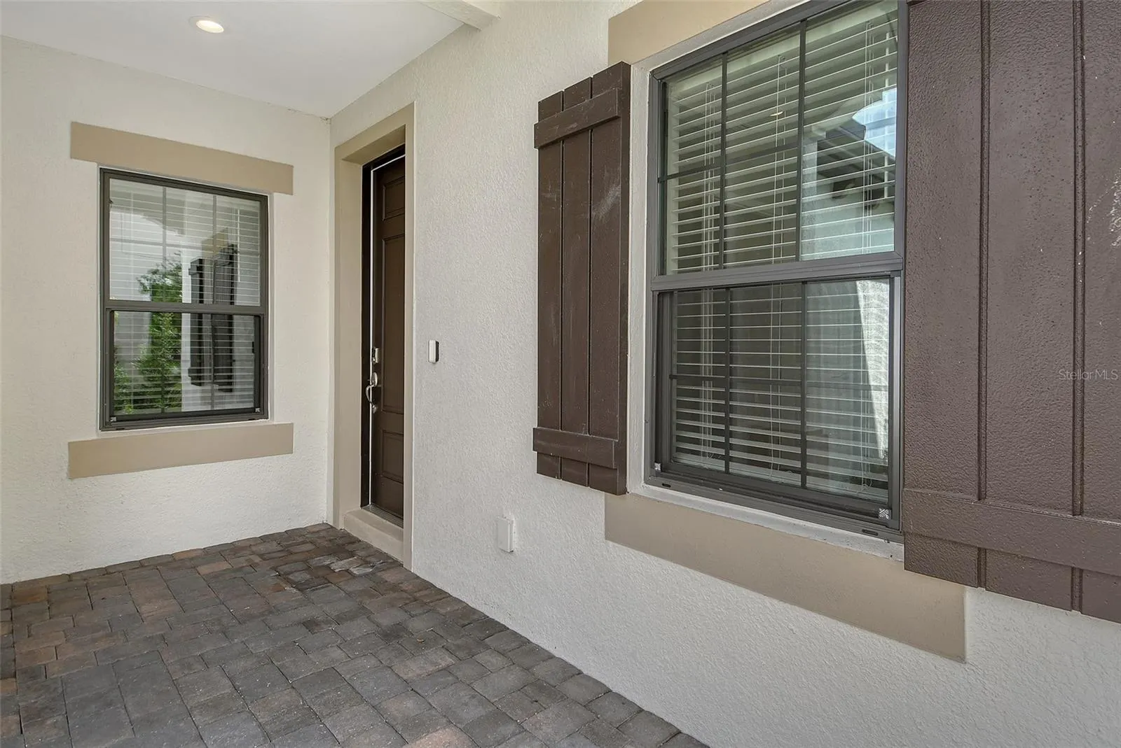 678 ALLORA AVE
