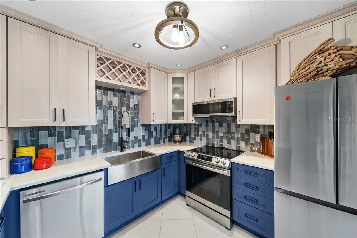 1078 BIRD BAY WAY #302, #302