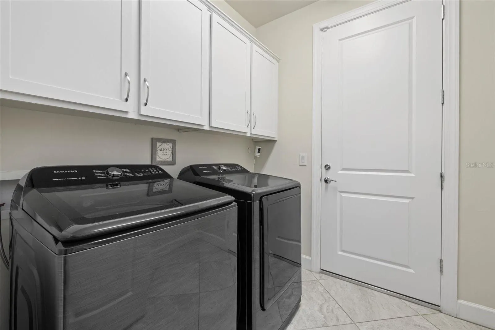 825 SEASCAPE PL