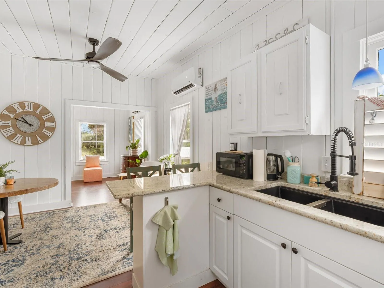 1718 6TH AVE W