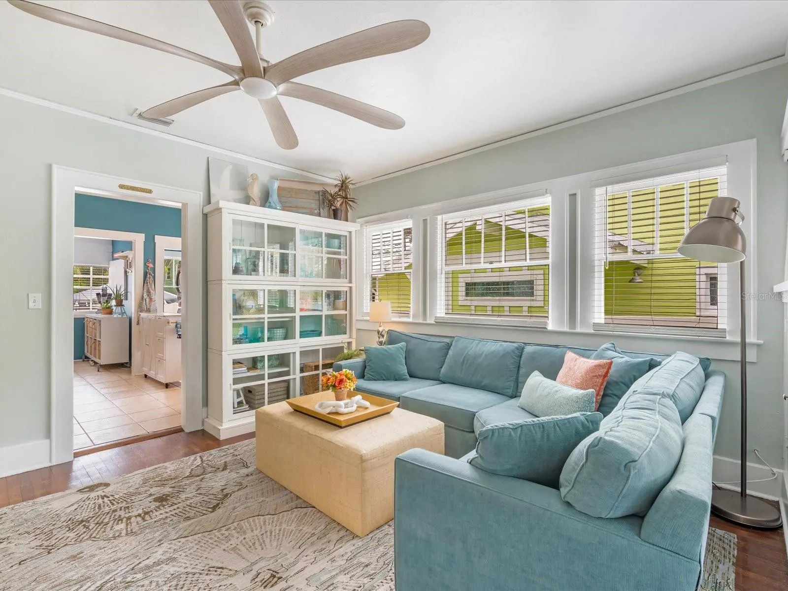 1718 6TH AVE W