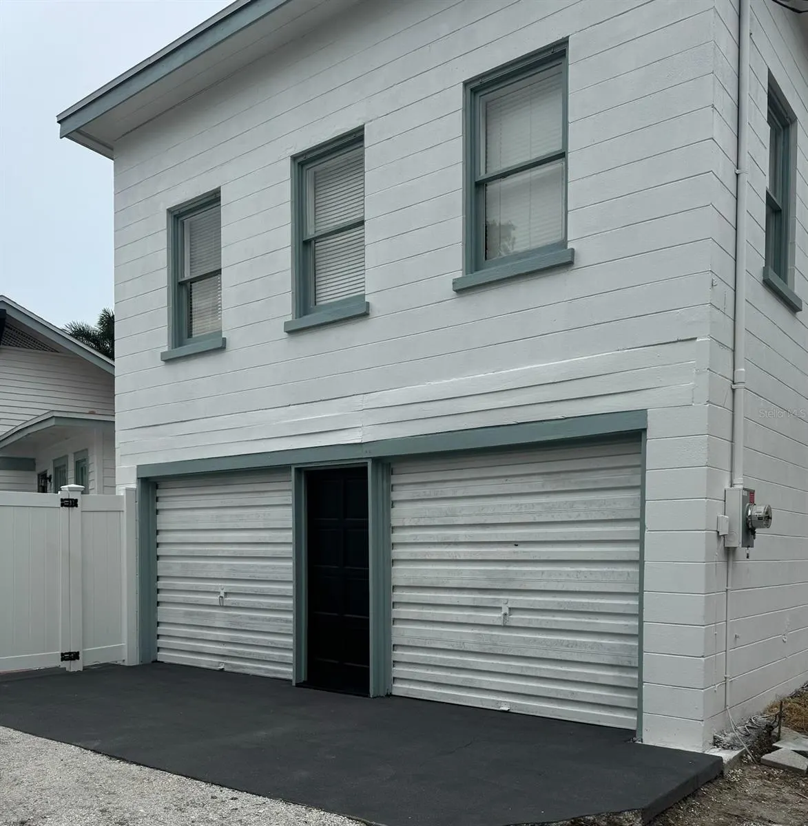 1718 6TH AVE W