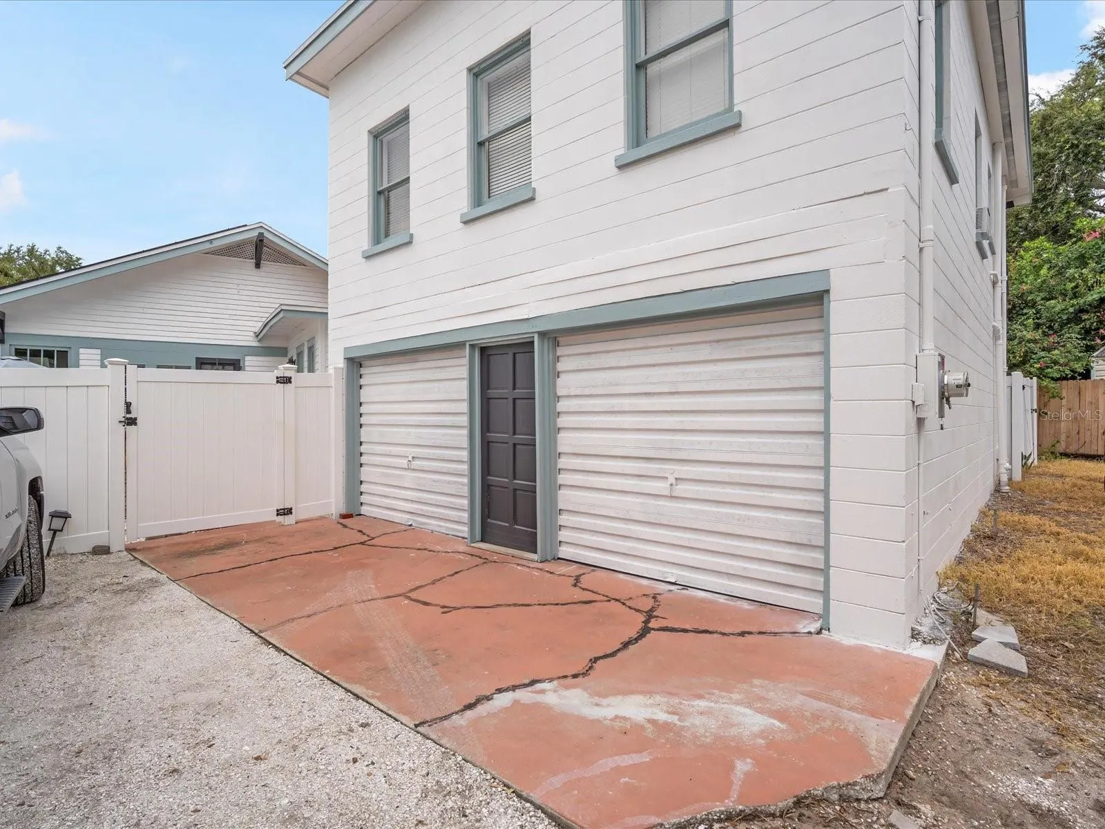 1718 6TH AVE W