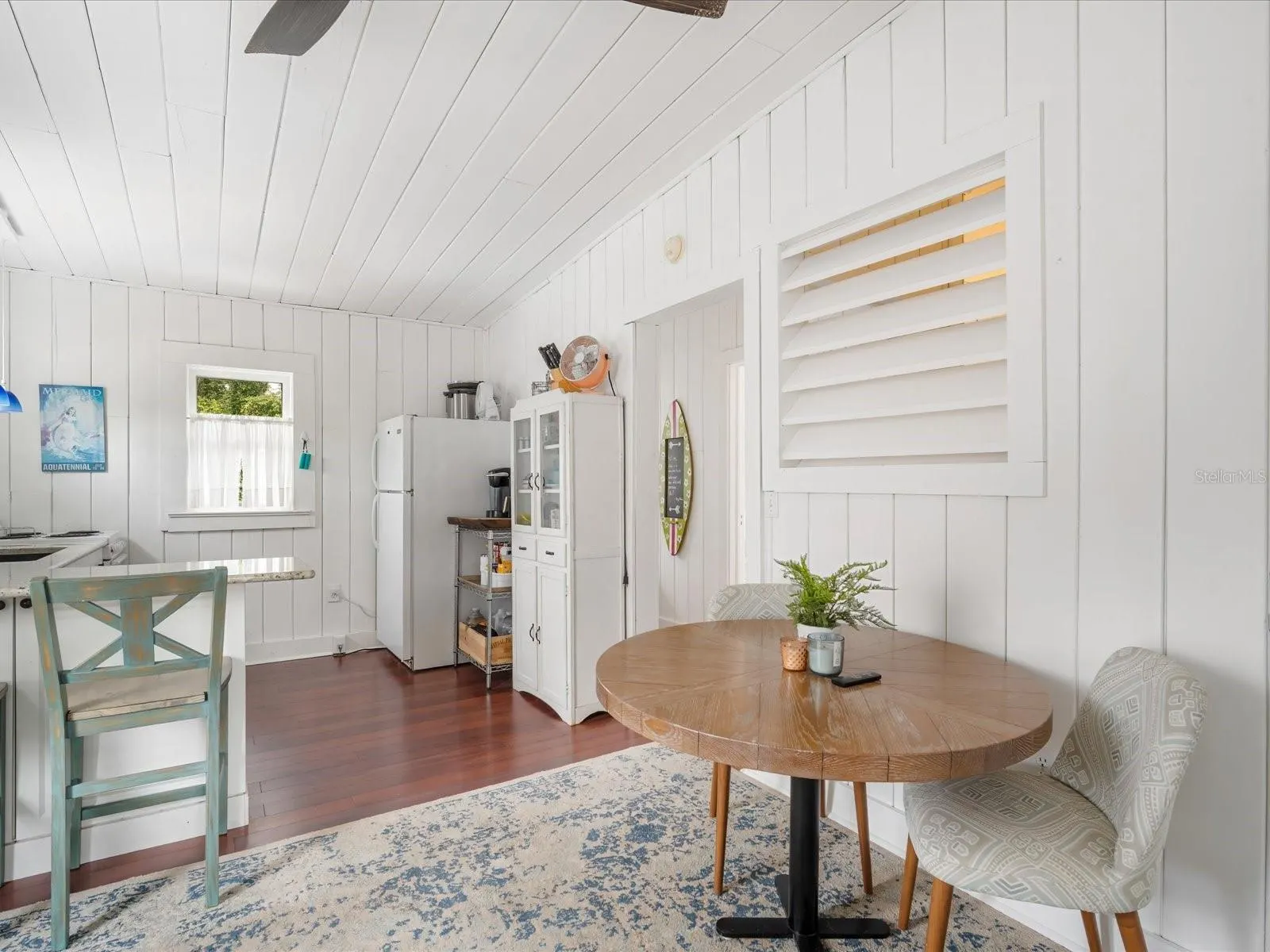 1718 6TH AVE W