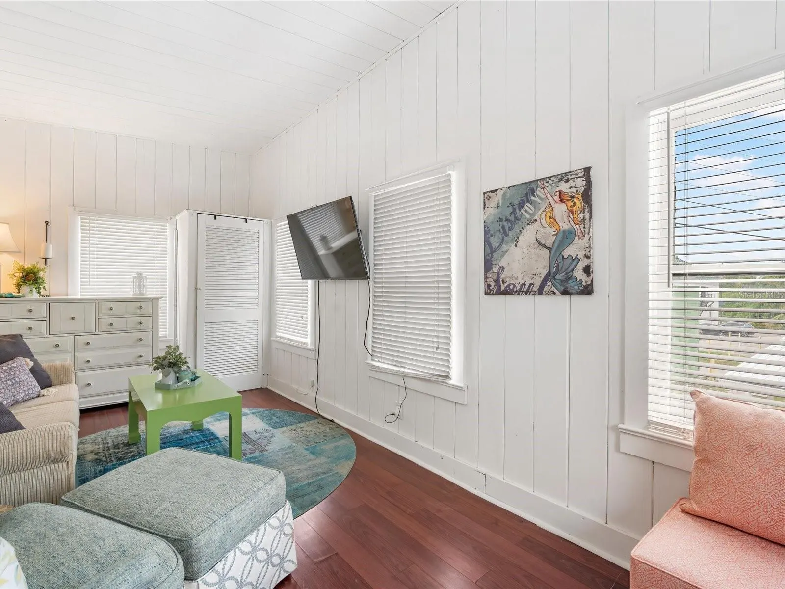 1718 6TH AVE W