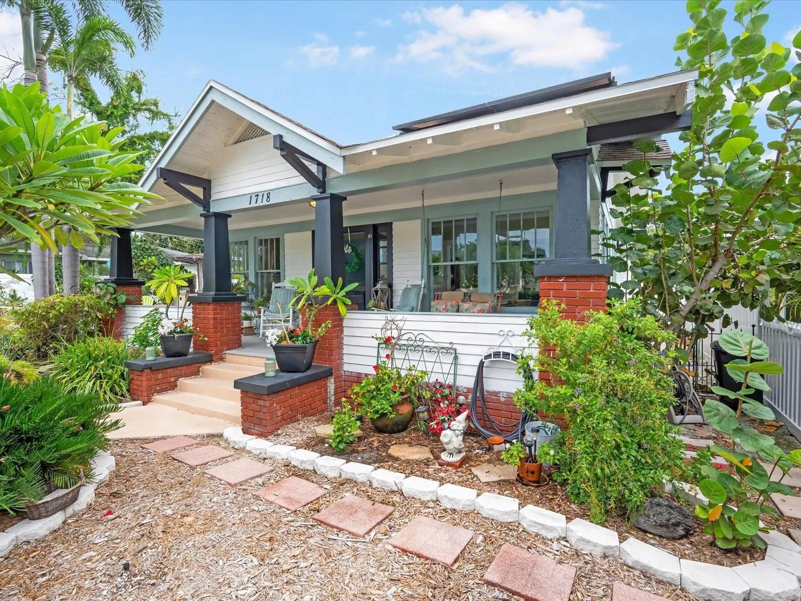 1718 6TH AVE W