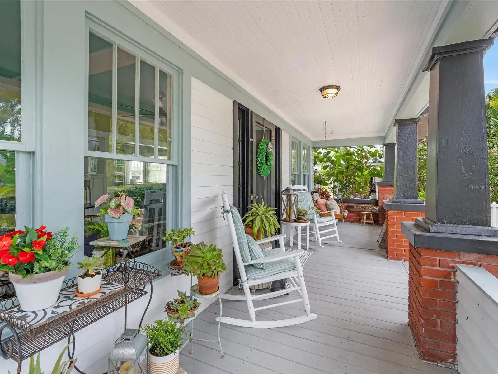 1718 6TH AVE W
