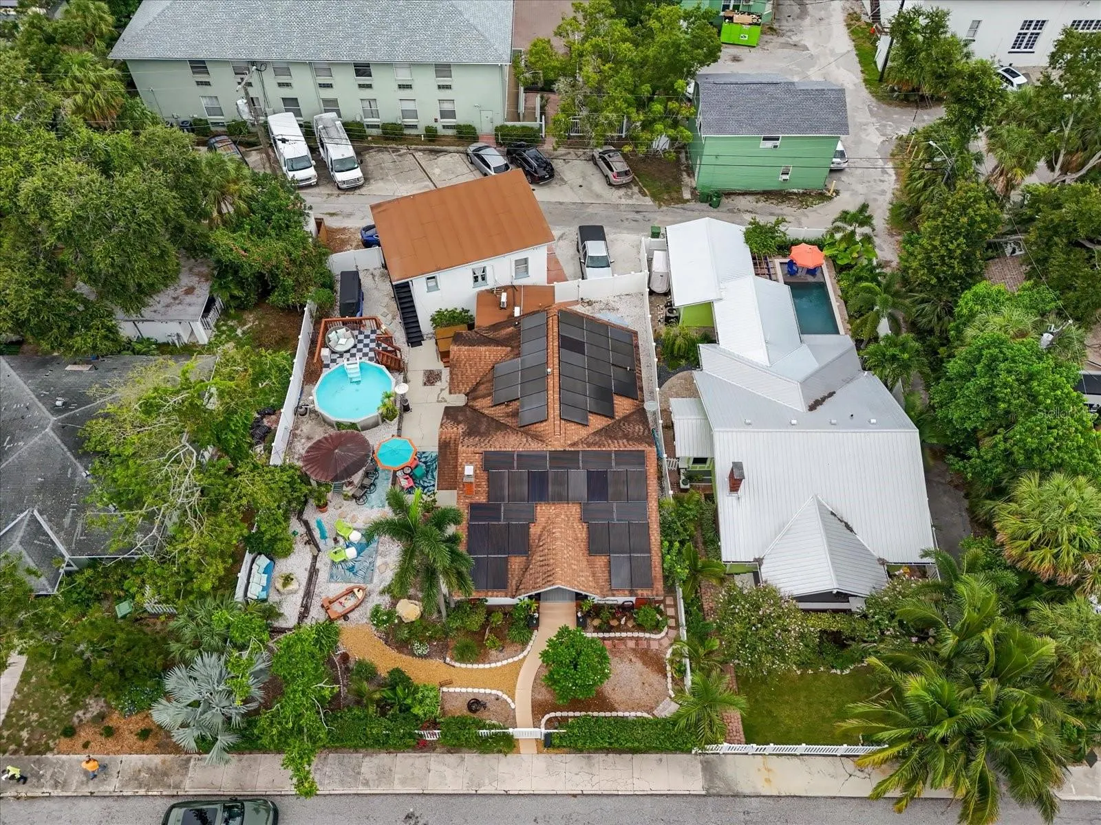 1718 6TH AVE W