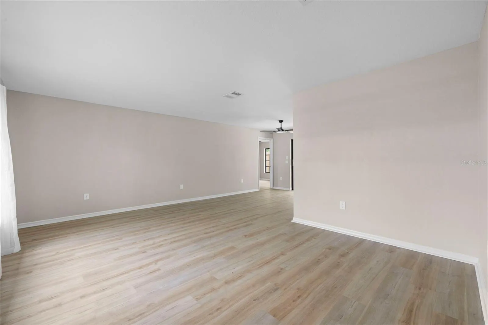 7211 PEACOCK LN