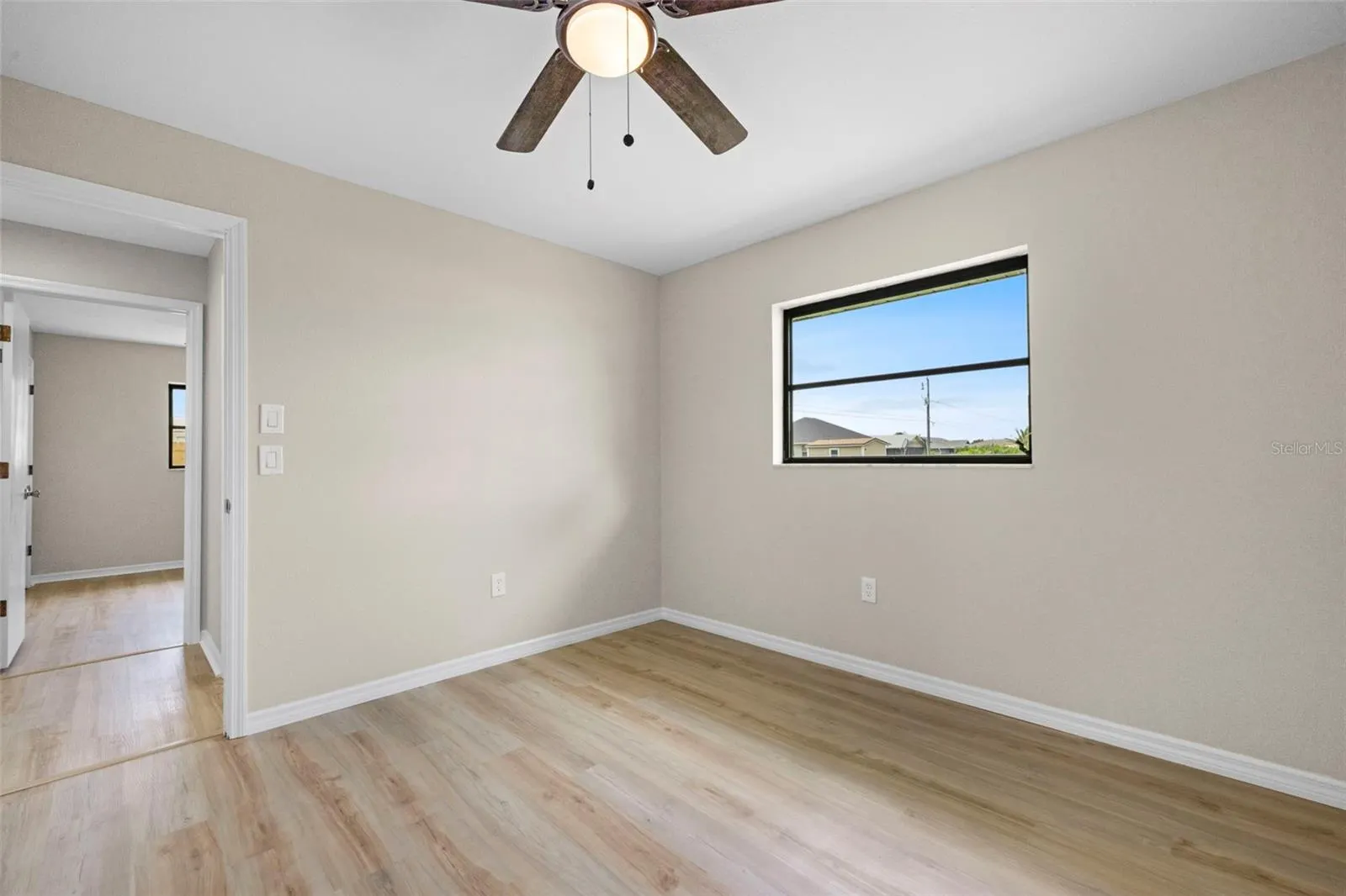 7211 PEACOCK LN