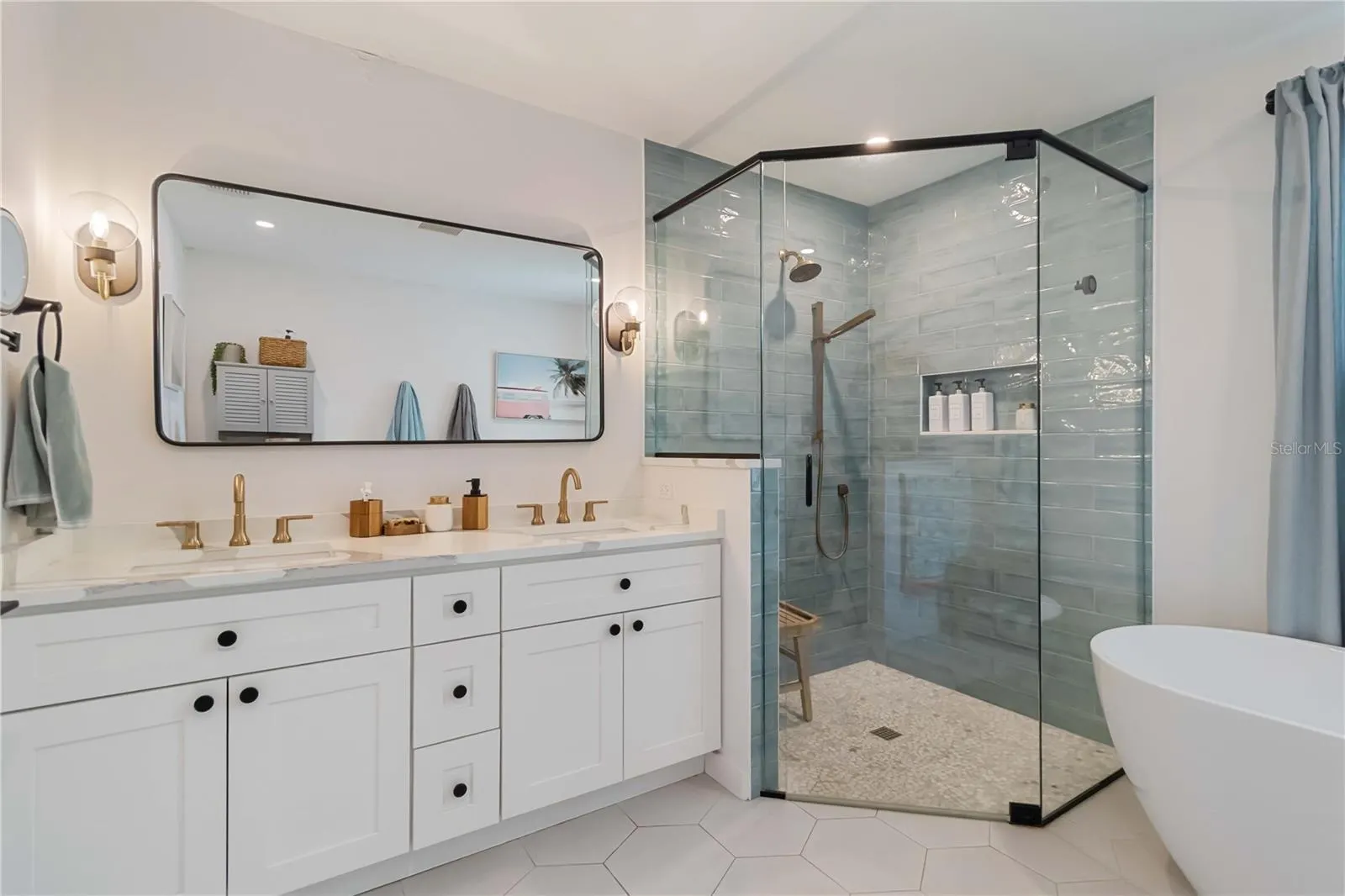 3959 PALAU DR