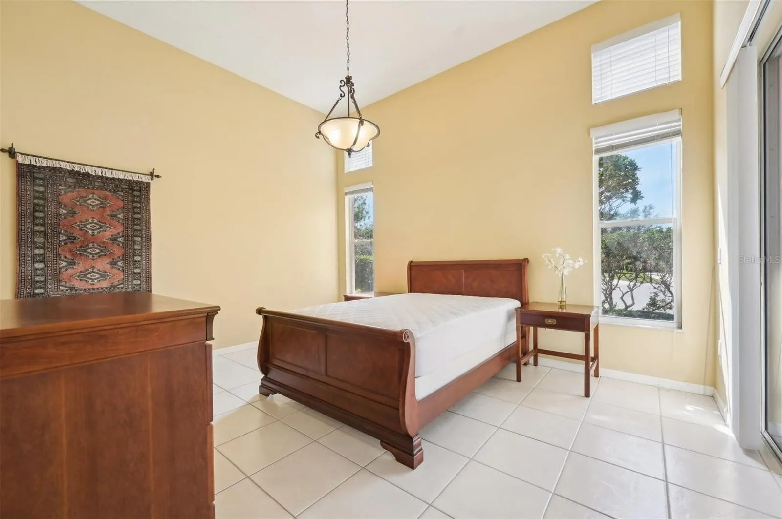 3829 ALAMANDA DR