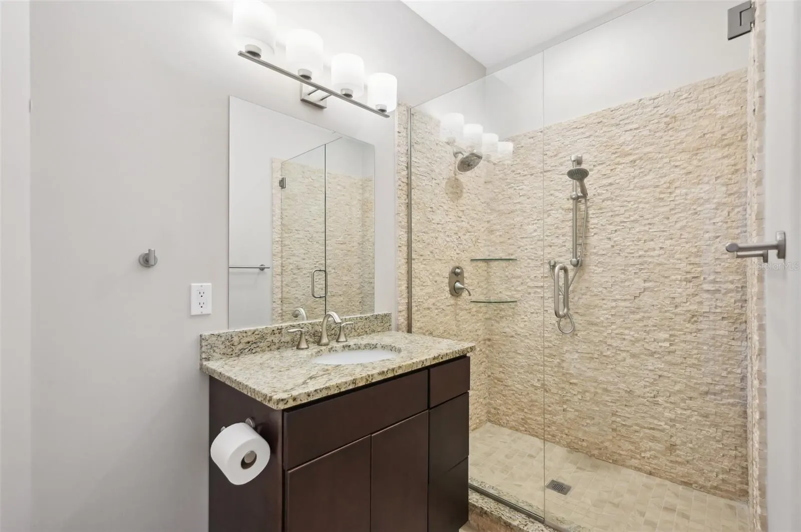 3829 ALAMANDA DR