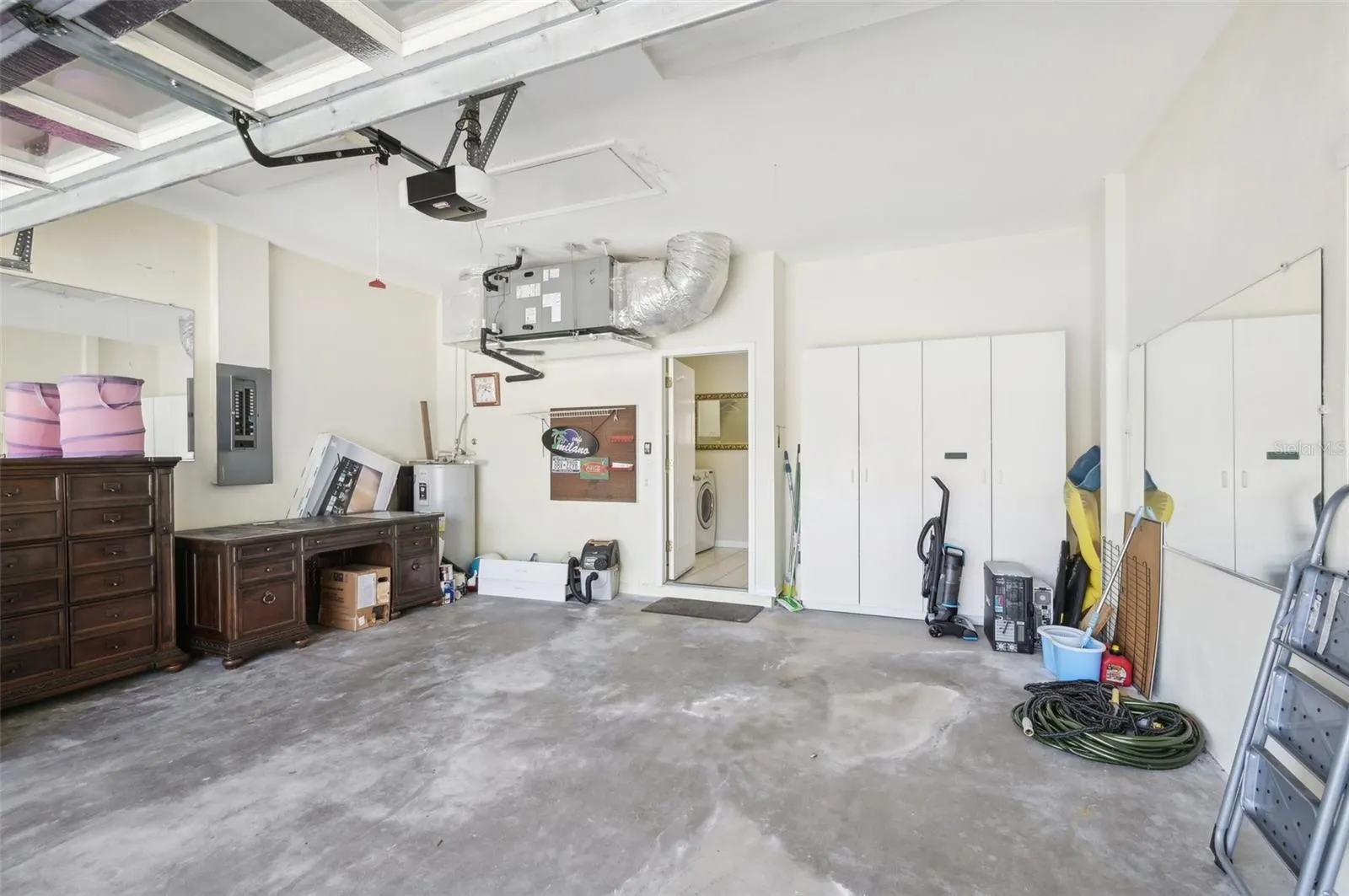 3829 ALAMANDA DR
