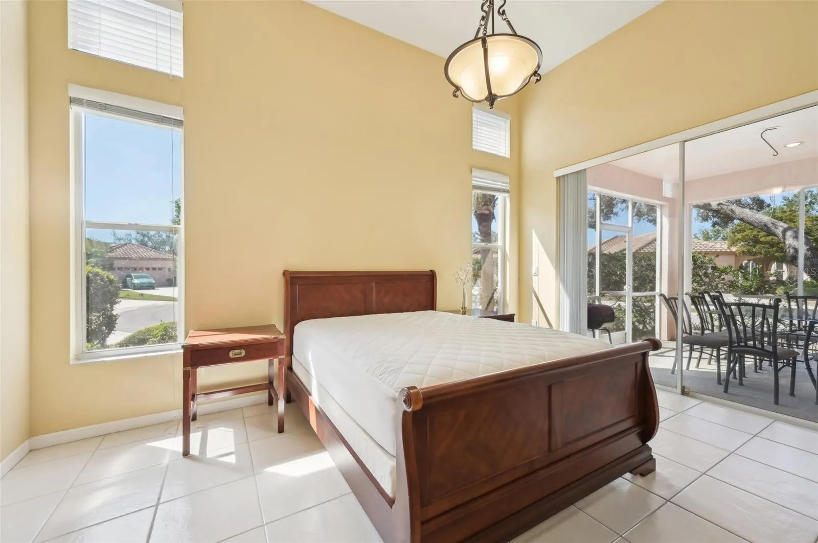 3829 ALAMANDA DR